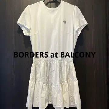 BORDERS at BALCONY 페플럼 티셔츠