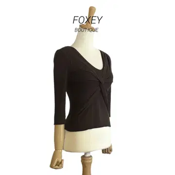 [ FOXEY BOUTIQUE ] V넥 7부 소매 길이 니트