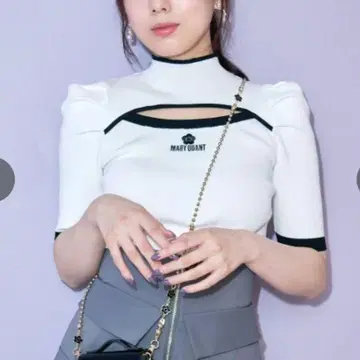 머큐리 듀오 MARY QUANT 콜라보 바이컬러 컷아웃 리브 니트