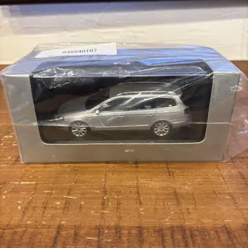 폭스바겐 06 Passat Variant 1/43 미니카