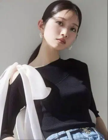 SNIDEL 숄더 리본 아시메 니트 풀오버