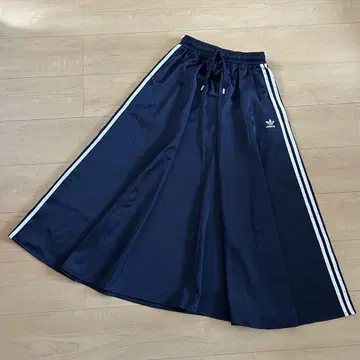 adidas 아디다스 트레포일 네이비 플레어 롱 스커트 M