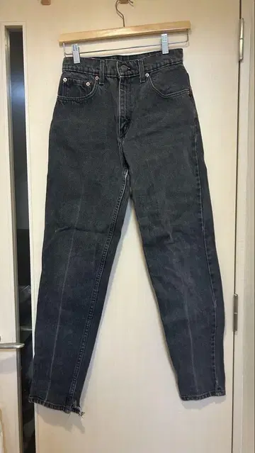 Levi's 550 다크 그레이 데님