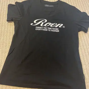 Roen 블랙 V넥 티셔츠