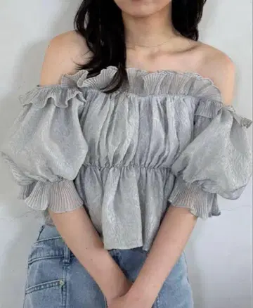 snidel 자카드 볼륨 개더 오프숄더 블라우스 MNT