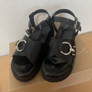 tukn. 투쿤 샌들 LL