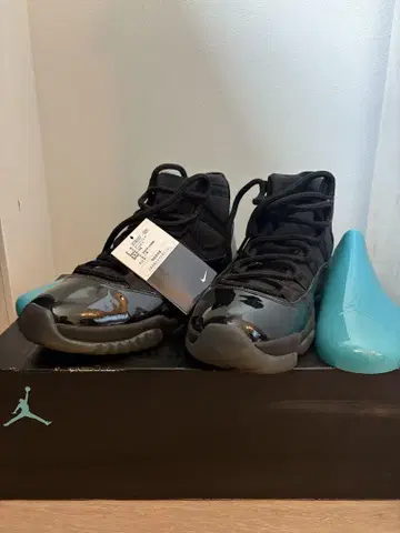 Air Jordan 11 레트로 감마 블루