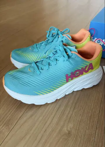 HOKA 스니커즈 터콰이즈