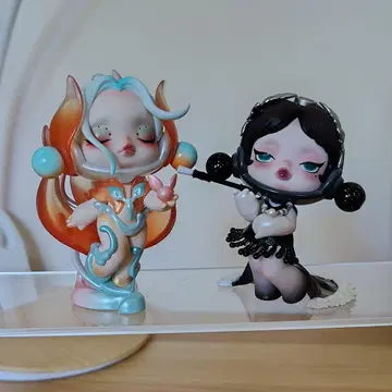 POPMART SKULLPANDA Joy & The Outsider