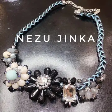 NEZU JINKA 꽃 모티브 초커 파랑 블랙