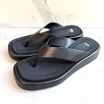 ZARA 플랫 샌들 플립플랍 39 25cm 블랙