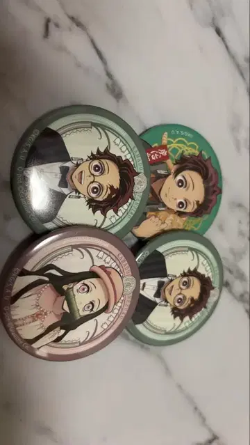 귀멸의 칼날 난자타운 카마도 탄지로 카마도 네즈코 캔뱃지 묶음 판매