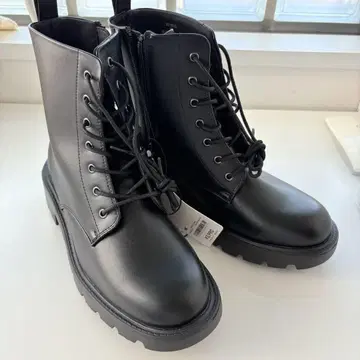GU 레이스업 부츠 M 사이즈
