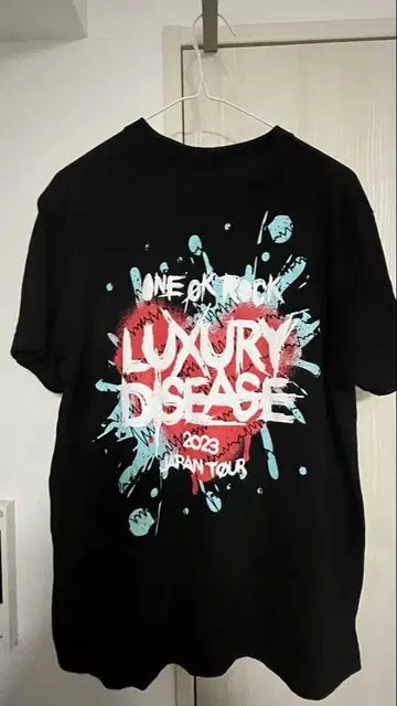 ONE OK ROCK LUXURY DISEASE 티셔츠 M