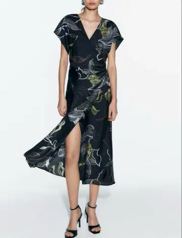 택 포함 미사용 새상품 ZARA 카슈쿨 플라워 프린트 원피스 M