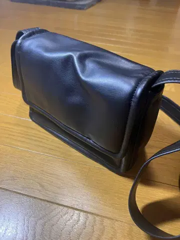 ZARA 블랙 숄더백