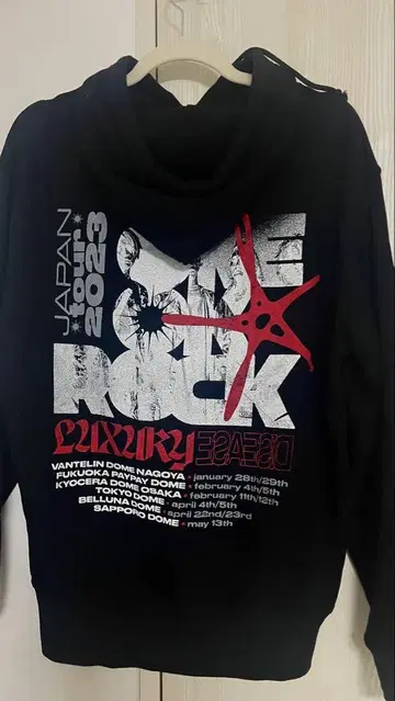 ONE OK ROCK 2023 후드티 L 사이즈