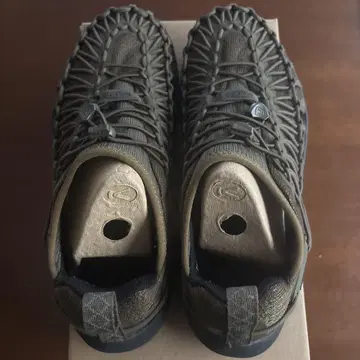 새상품급 KEEN 유니크 SNK 25.5cm 킨 샌들 25cm