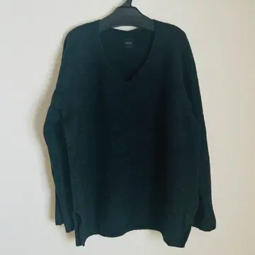 [Spick and Span] V넥 루즈 니트