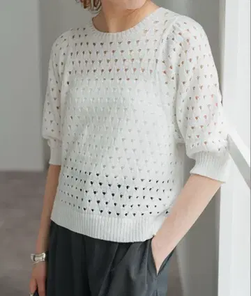 새상품! Spick and Span 시스루 도트 무늬 퍼프 슬리브 니트