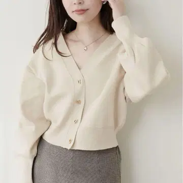 하토메 바 버튼 가디건 아이보리 니트 가디건