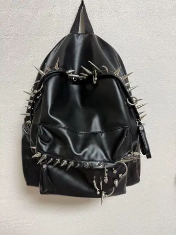 뾰족뾰족 백팩 y2k 펑크