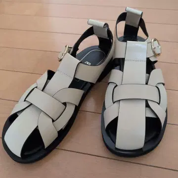 ZARA 구르카 샌들 40 25.5cm