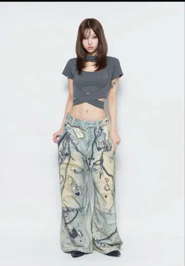 THEREDTHREAD S print sweat toys 더레드스레드
