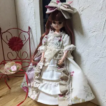리카짱 옷 갈아입기 플라워 프린트