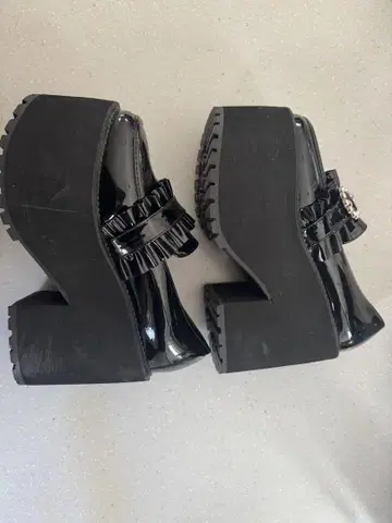 통굽 프릴 로퍼 블랙 (22.5cm) 블랙 36