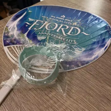 Mrs. GREEN APPLE FJORD 부채 라바밴드