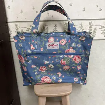 Cath Kidston 꽃무늬 보스턴 백