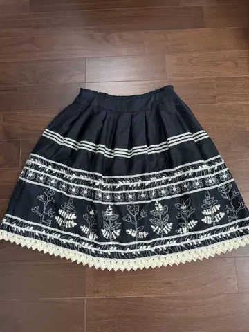 janemarple 자수 스커트