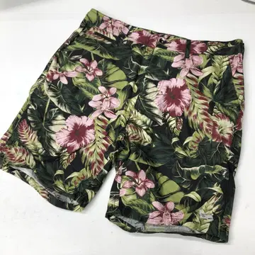 NEW ERA 뉴에라 하프 팬츠 M 사이즈 꽃무늬