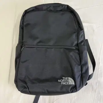 THE NORTH FACE Shuttle Daypack 블랙 24L
