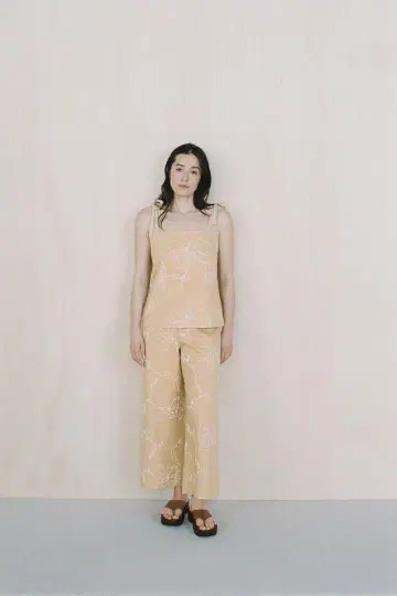 ZARA ZWCOLLECTION 자수 상의 xs