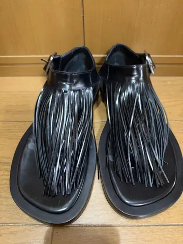 JIL SANDER 프린지 플립플랍 블랙