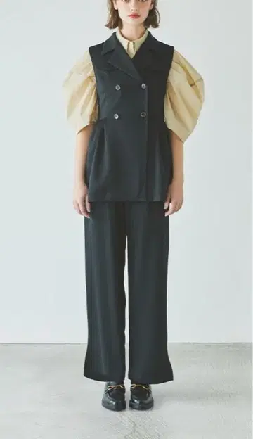 intimite Tailored Vest & Tuck Pants 세트