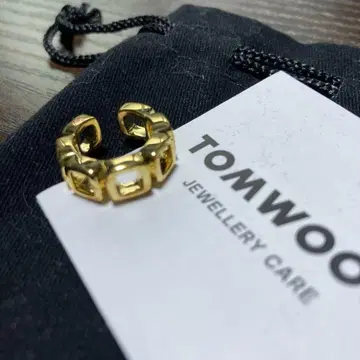 TOMWOOD 골드 이어 커프