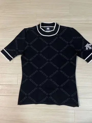 DESCENTE 여성용 골프 셔츠 블랙