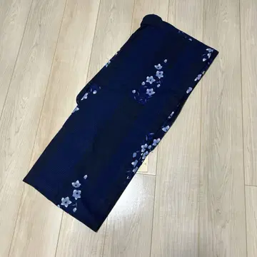 푸른 유카타