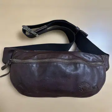 부테로 바디백 브라운