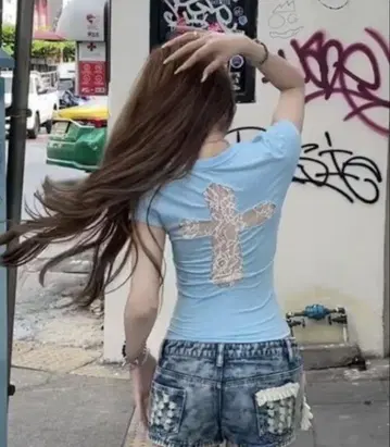 헤이세이 그랑지 스카이블루 십자가 자수 티셔츠 M 사이즈