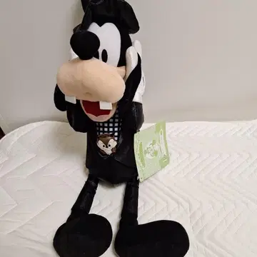 구피 수트 차림 봉제 인형
