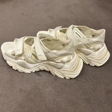FILA 화이트 스포츠 샌들