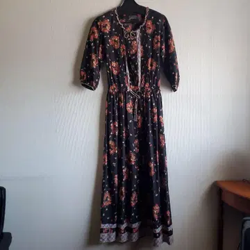 KETTY 꽃무늬 블랙 롱 스커트