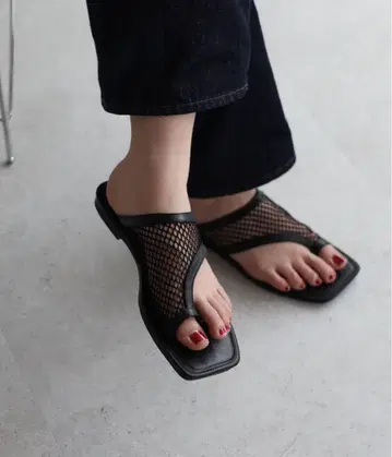 봉쥬르 사간 아시메 토 메쉬 샌들
