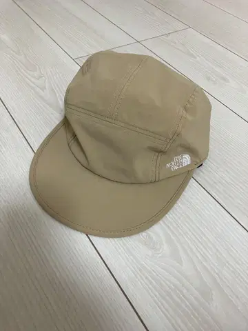 THE NORTH FACE 베이지 캡 별주