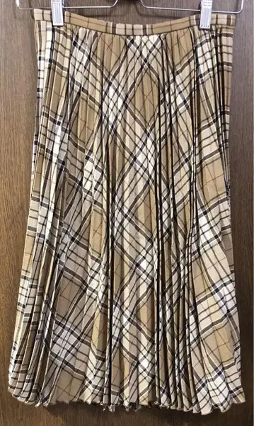 베이지 계열 체크 플리츠 스커트 허리 64cm