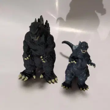 고질라 피규어 세트 약 8cm와 6.5cm